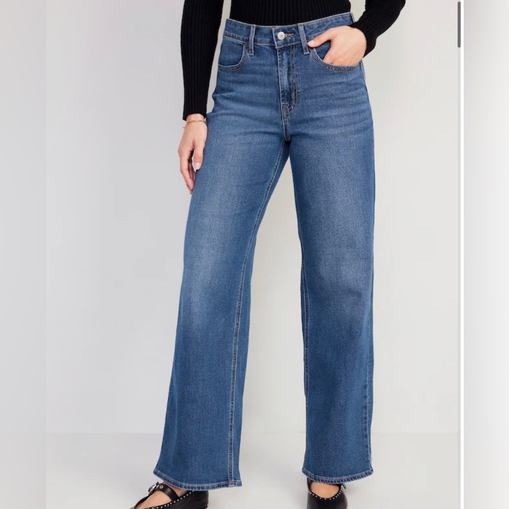 Old Navy Women’s High-Waisted Wow Wide-Leg Jeans - Like New/Smoke & Pet free